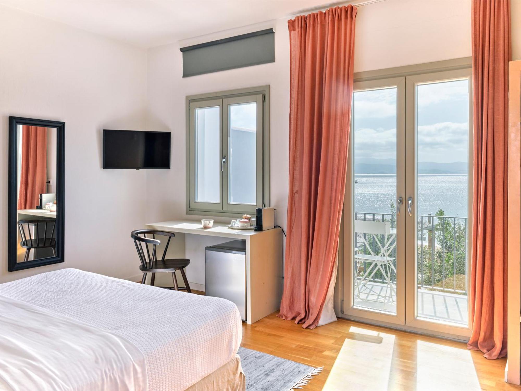 Magoo Suites Logaras Zewnętrze zdjęcie