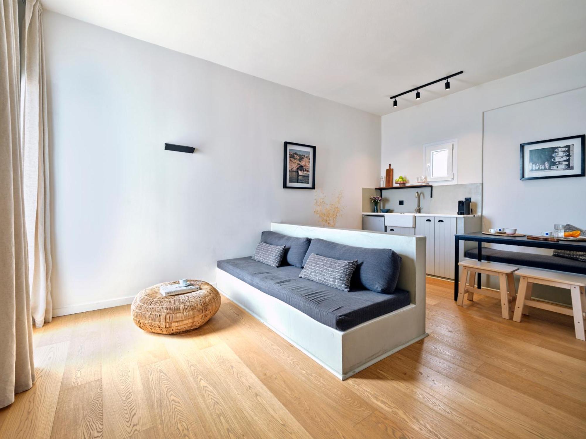 Magoo Suites Logaras Zewnętrze zdjęcie